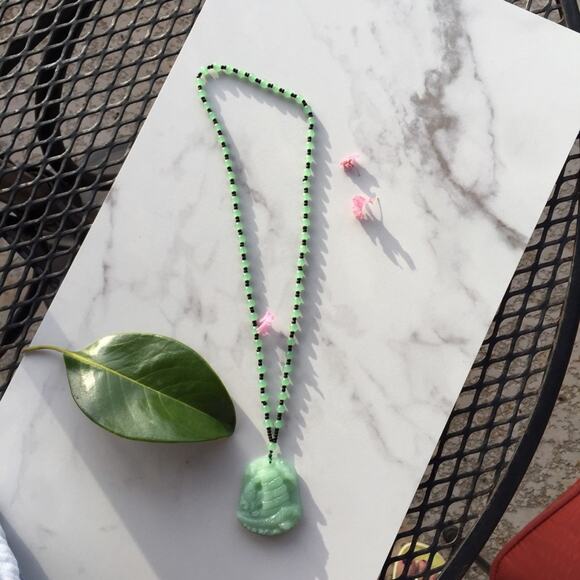 Genuine Malaysian Jade Sailing Boat Necklace. - Picture 4 of 8